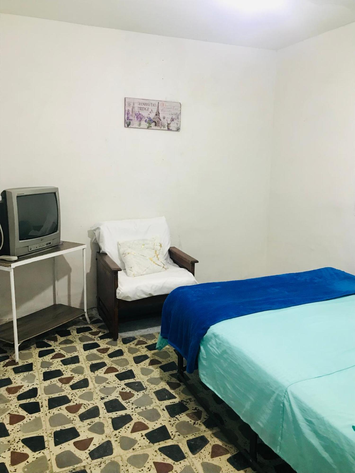 Hostal La 18 Pereira Extérieur photo